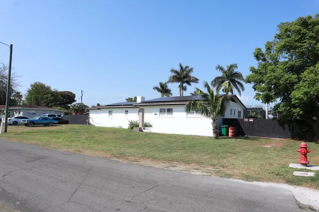 $470,000 | 360 Kismet Avenue, Pahokee, FL 33476