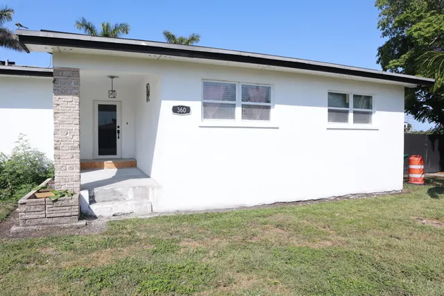 $470,000 | 360 Kismet Avenue, Pahokee, FL 33476