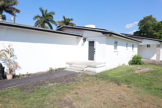 $470,000 | 360 Kismet Avenue, Pahokee, FL 33476