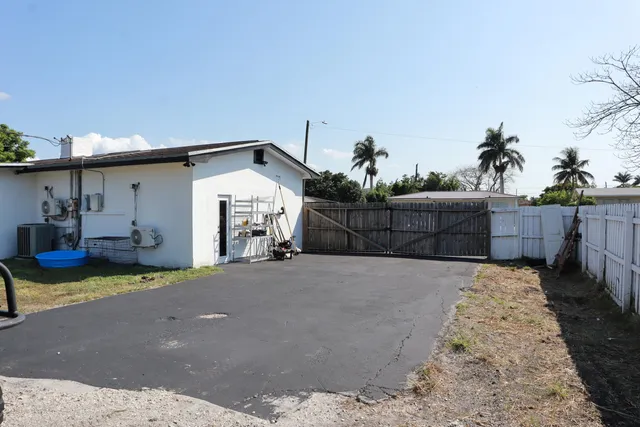 $470,000 | 360 Kismet Avenue, Pahokee, FL 33476