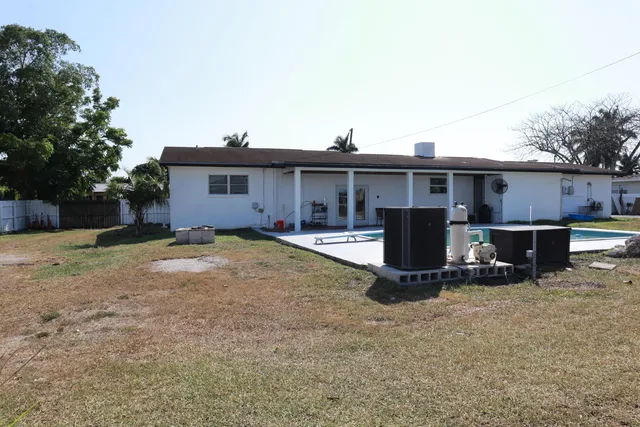 $470,000 | 360 Kismet Avenue, Pahokee, FL 33476