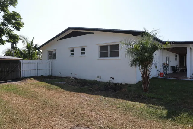 $470,000 | 360 Kismet Avenue, Pahokee, FL 33476