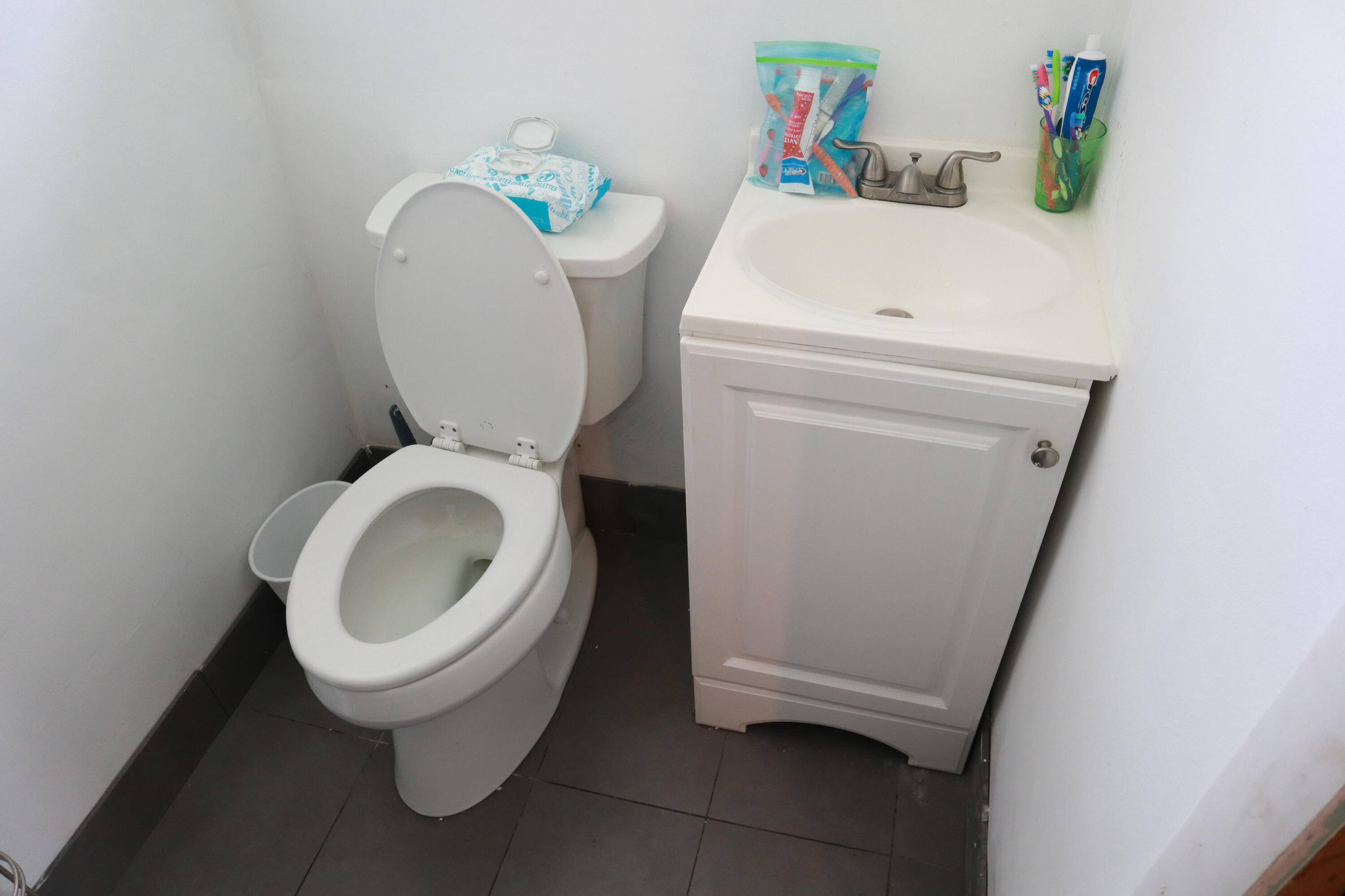 360 Kismet Avenue Pahokee, FL 33476 - Photo 9 of 100 IMG_6950