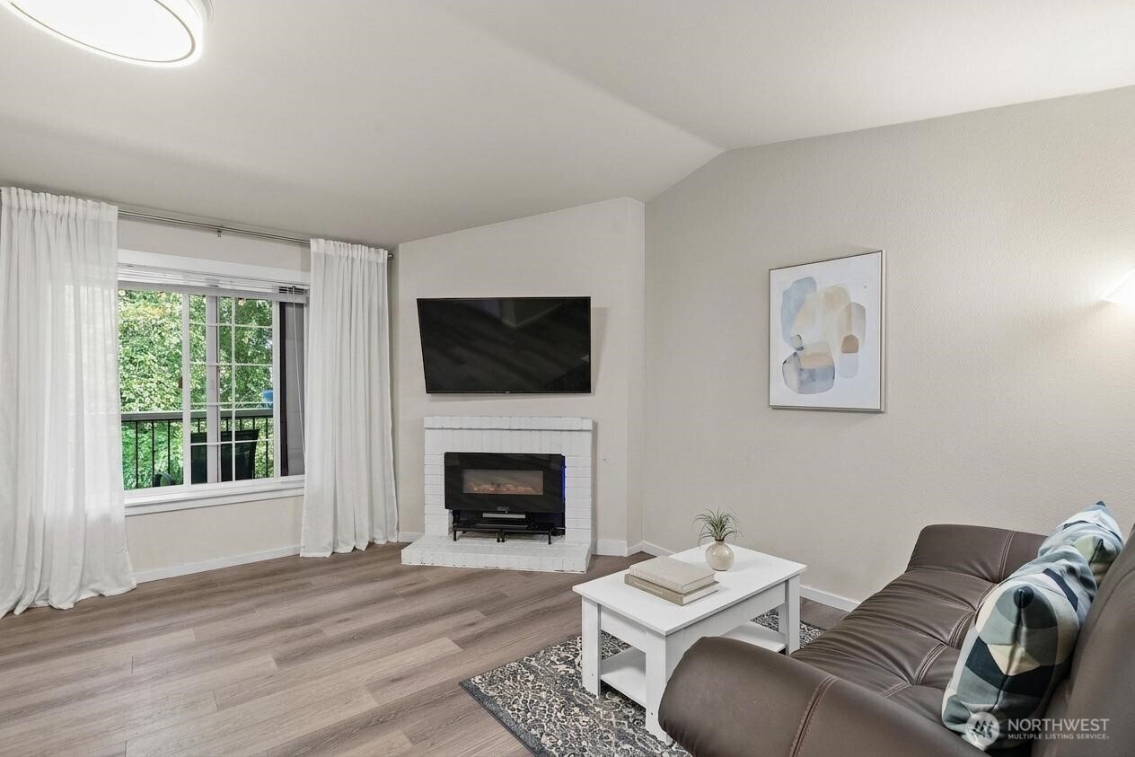 12404 East Gibson Road, Unit K303 Everett, WA 98204 - Photo 5 of 28