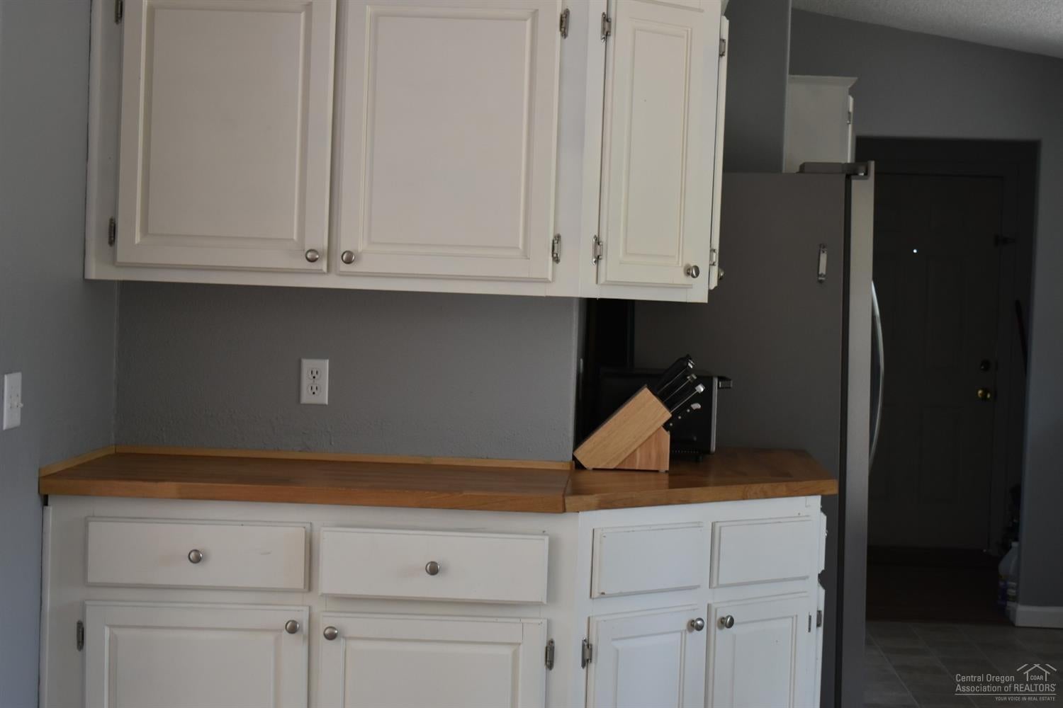 144916 Ringo Court La Pine, OR 97739 - Photo 3 of 23 Kitchen