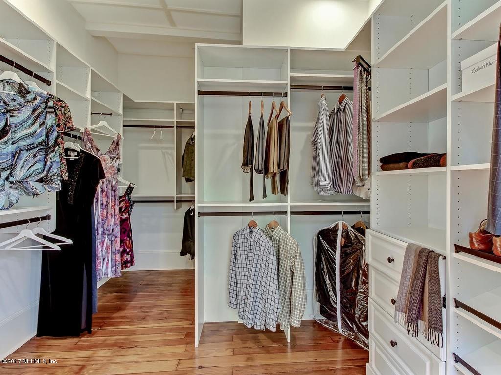 2959 Riverside Avenue Jacksonville, FL 32205 - Photo 29 of 48 Master dressing room