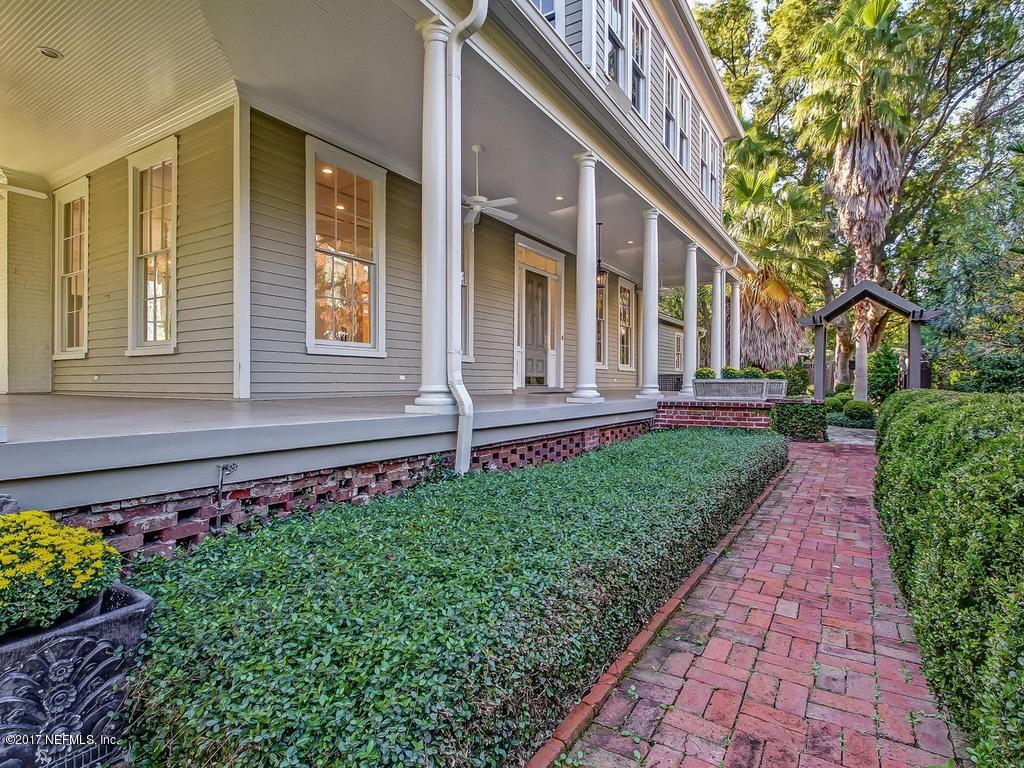 2959 Riverside Avenue Jacksonville, FL 32205 - Photo 3 of 48 Entry walk