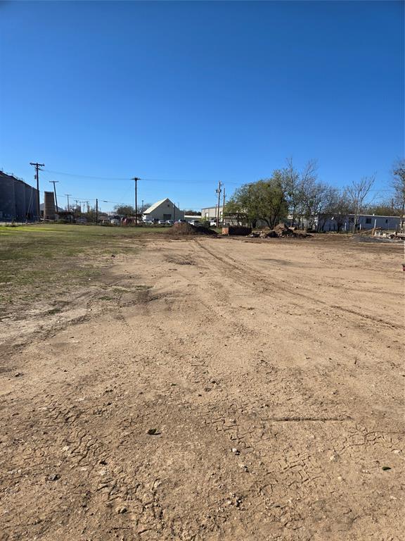 Tbd East Mill Avenue Comanche, TX 76442 - Photo 2 of 4 a view of lake