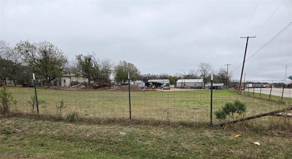 Tbd East Mill Avenue Comanche, TX 76442 - Photo 3 of 4 a view of a park