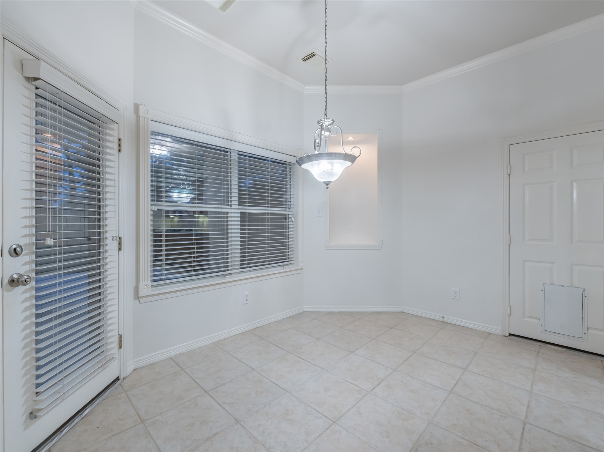 1511 Baldridge Lane Katy, TX 77494 - Photo 19 of 50 a view of an empty room with a window
