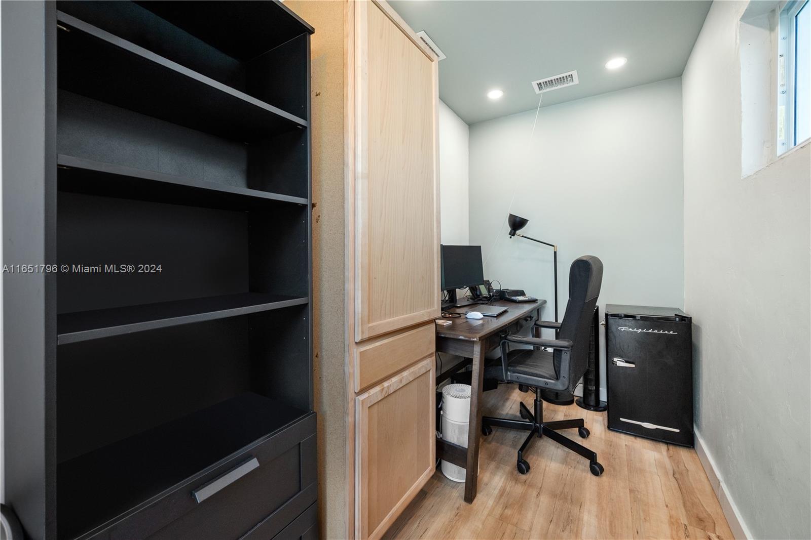 4601 Jackson Street Hollywood, FL 33021 - Photo 18 of 33