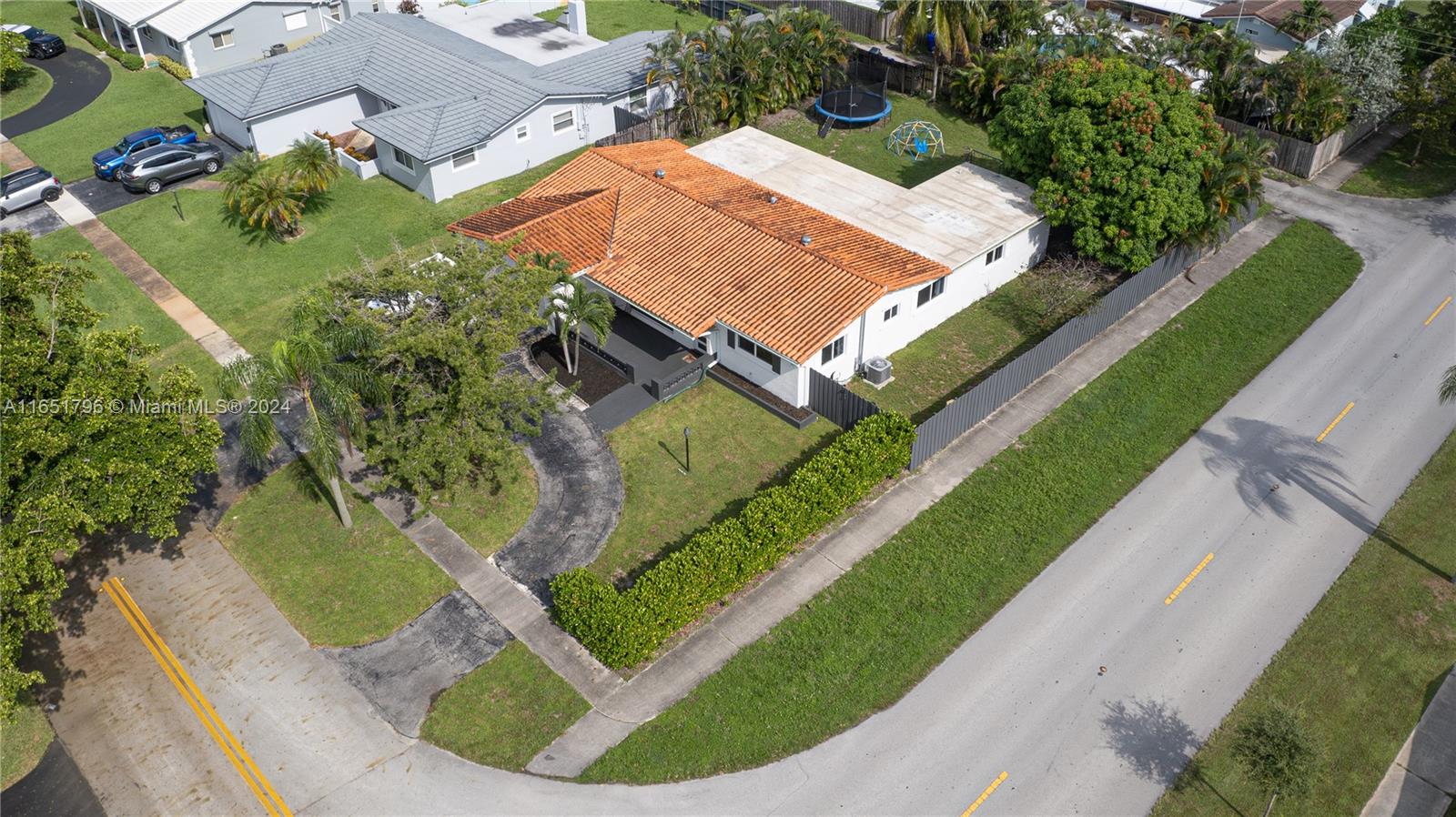 4601 Jackson Street Hollywood, FL 33021 - Photo 25 of 33