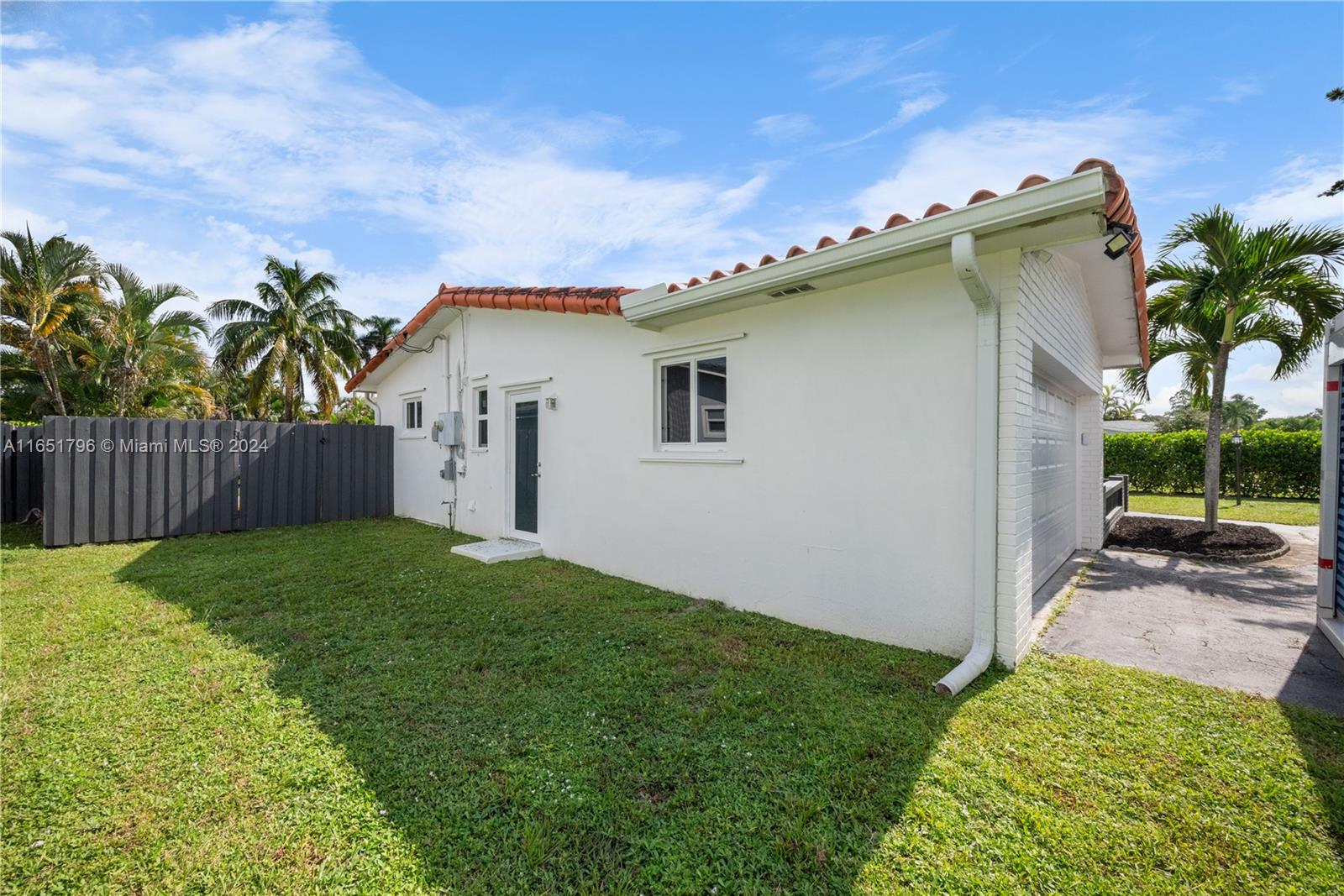 4601 Jackson Street Hollywood, FL 33021 - Photo 29 of 33