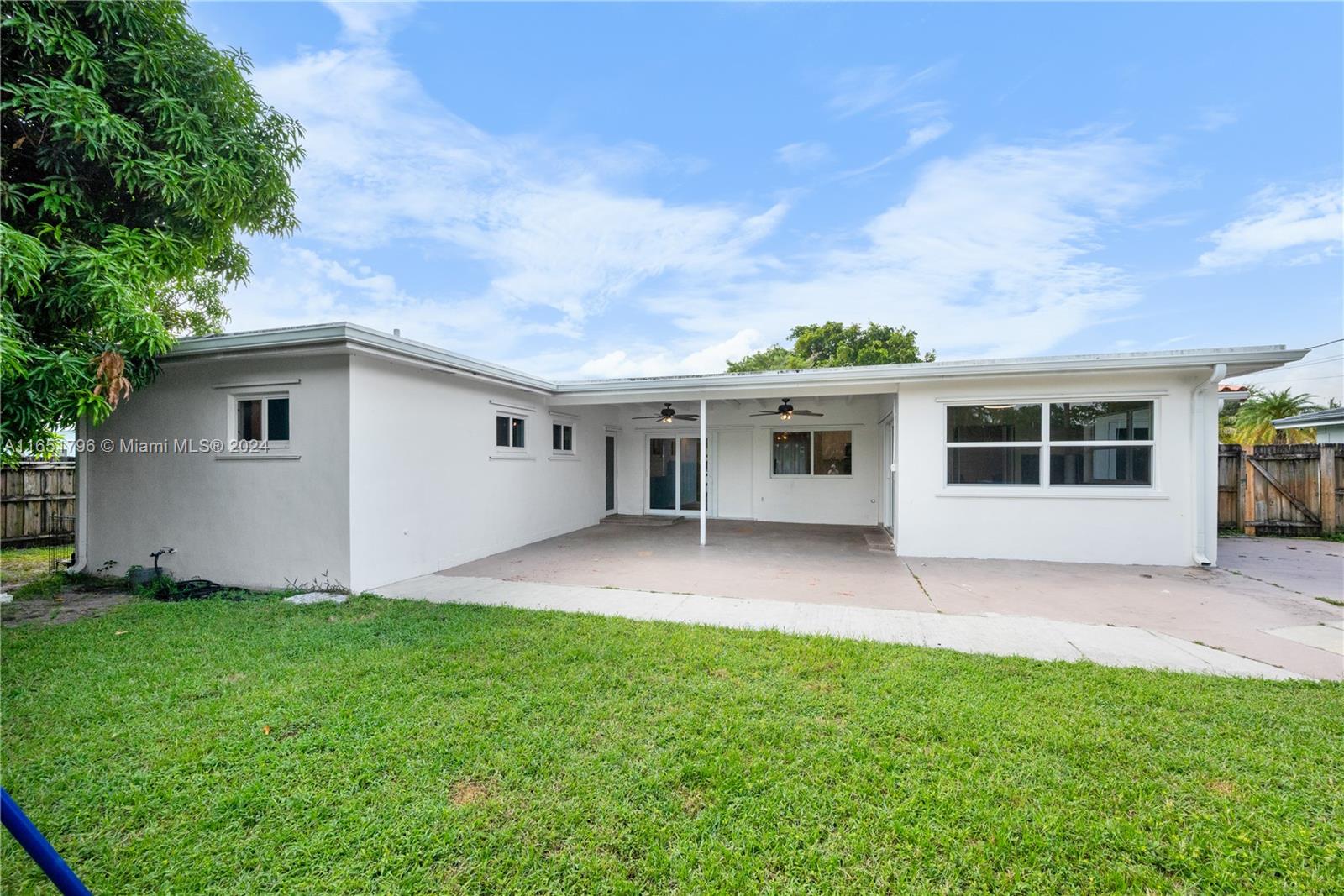 4601 Jackson Street Hollywood, FL 33021 - Photo 31 of 33