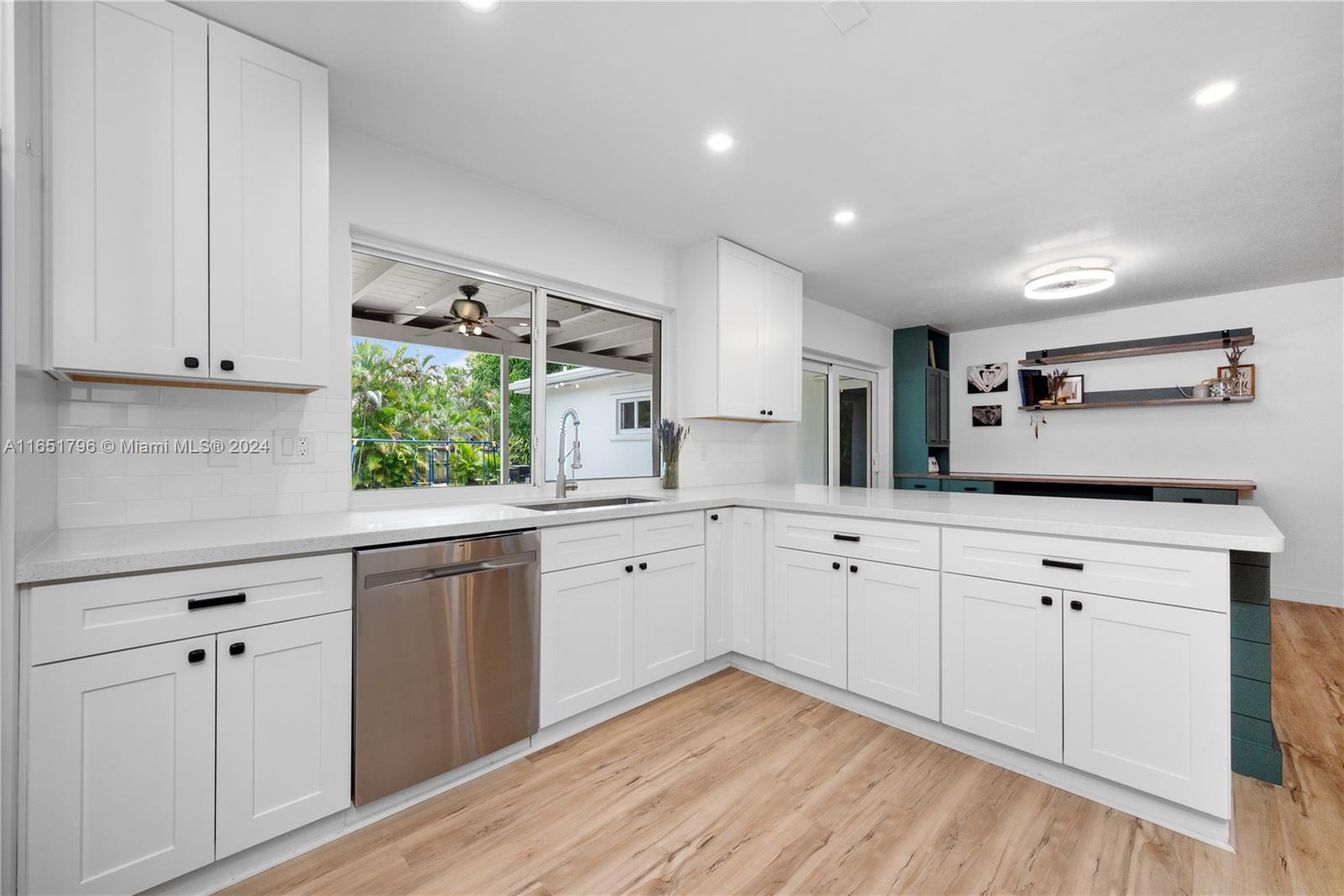 4601 Jackson Street Hollywood, FL 33021 - Photo 4 of 33