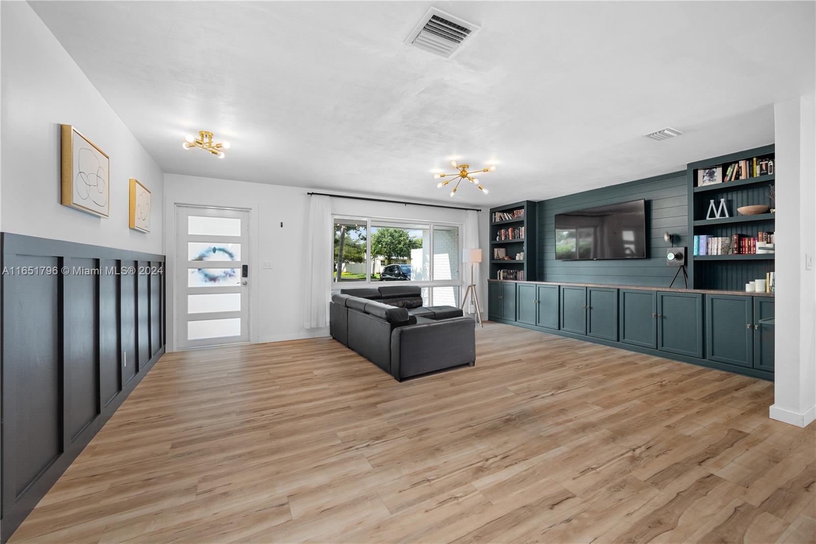 4601 Jackson Street Hollywood, FL 33021 - Photo 9 of 33