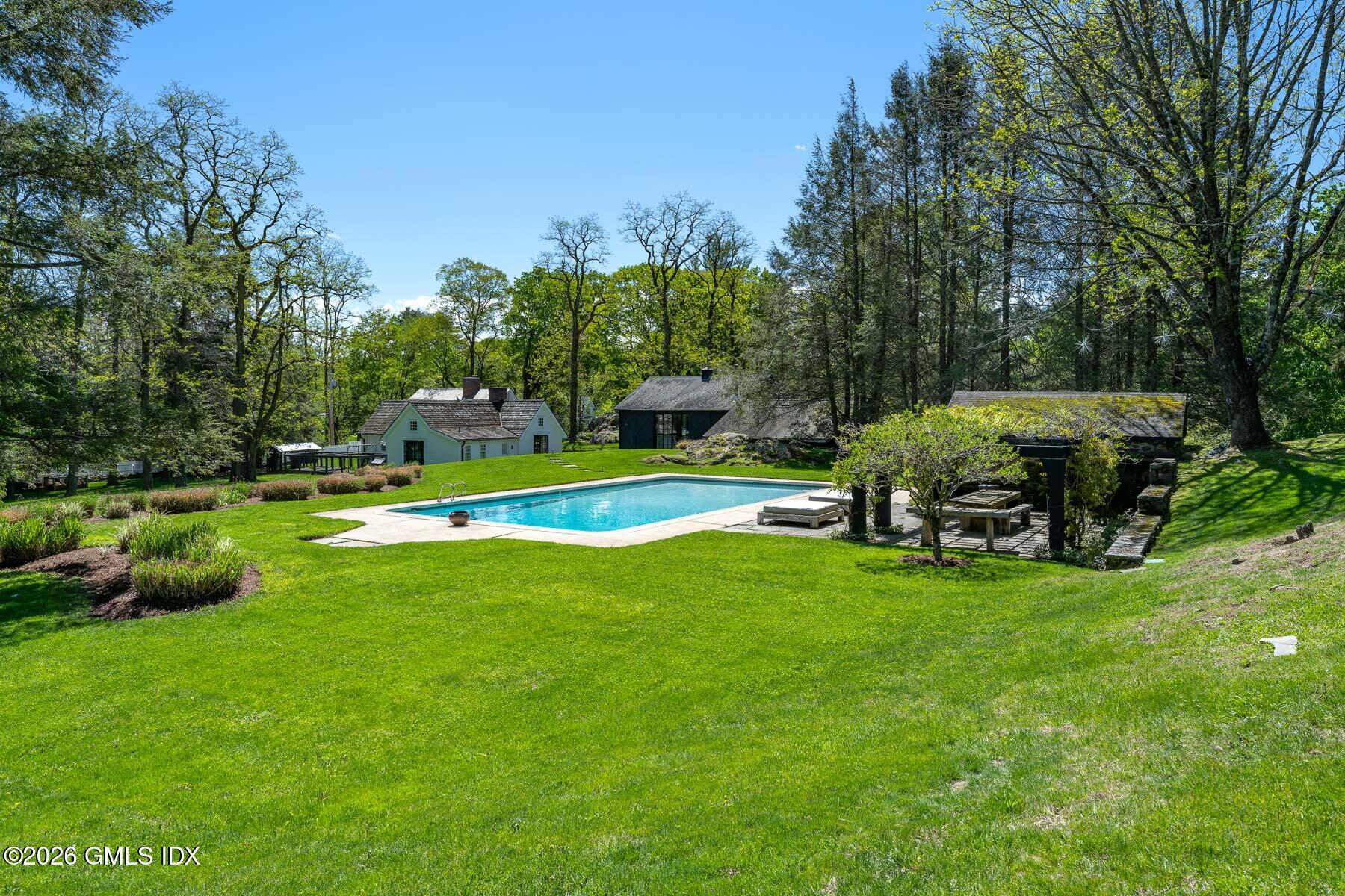 640 Round Hill Road Greenwich, CT 06831 - Photo 49 of 60 640 Round Hill Rd EXT 05-2026 29 - WEB
