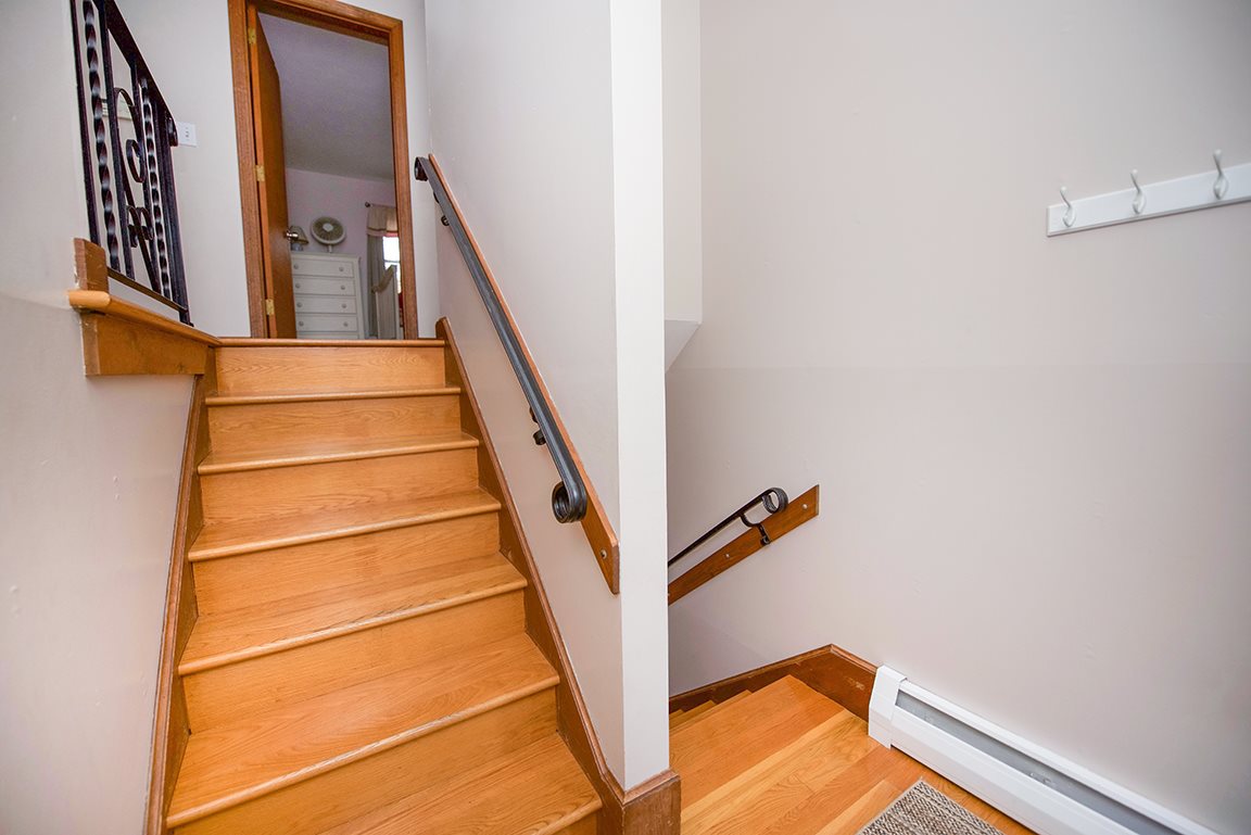 7 Rustic Lane Plaistow, NH 03865 - Photo 2 of 33 Gallery Image 2