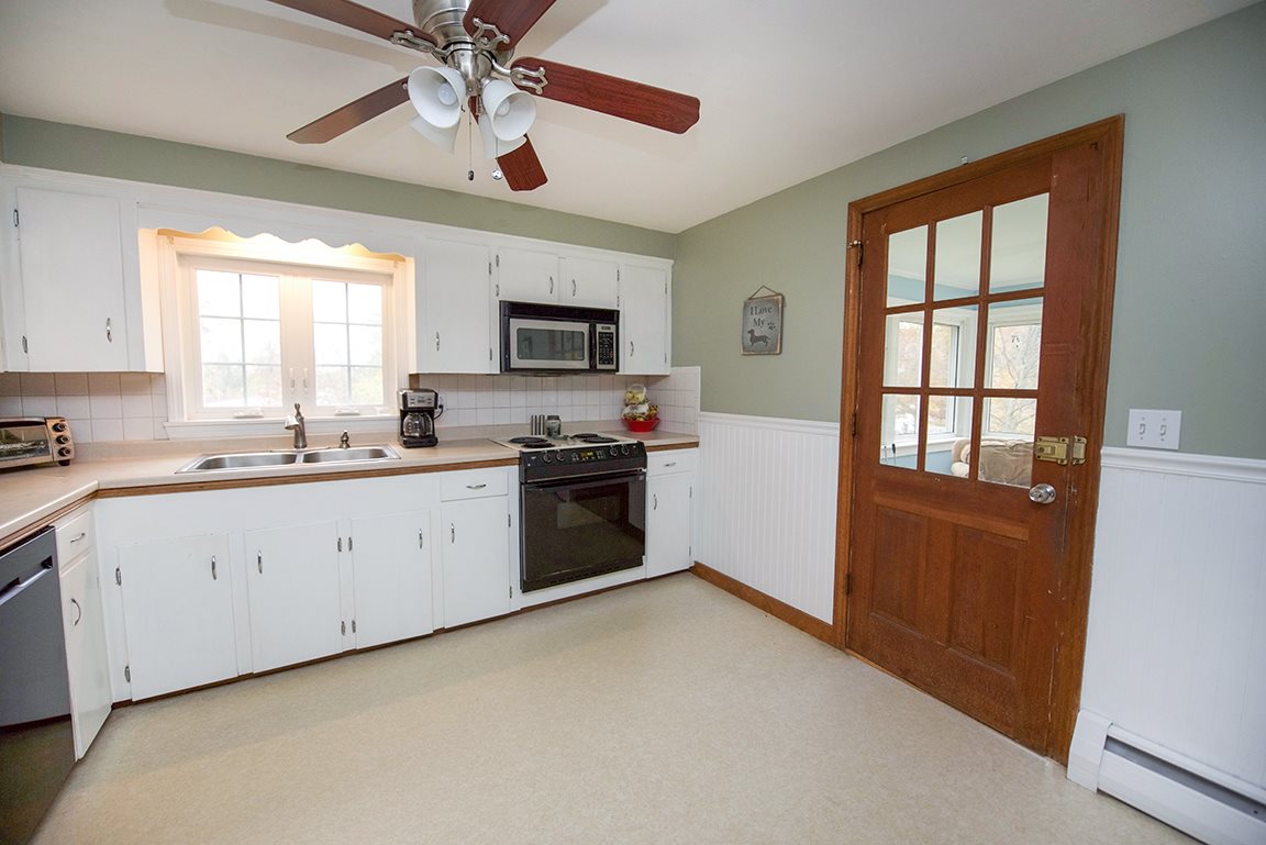 7 Rustic Lane Plaistow, NH 03865 - Photo 12 of 33 Gallery Image 12
