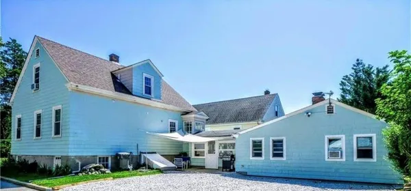$2,200 | 38 Hilltop Avenue, Unit COTTAGE, Middletown, RI 02842