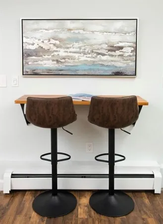 $2,200 | 38 Hilltop Avenue, Unit COTTAGE, Middletown, RI 02842