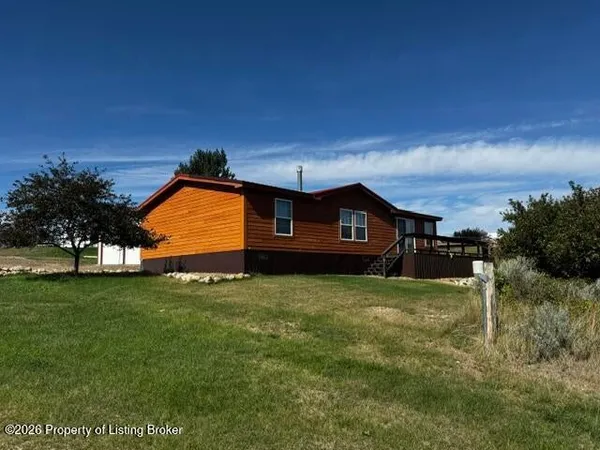 $450,000 | 8643 11n Nw, Mandaree, ND 58757