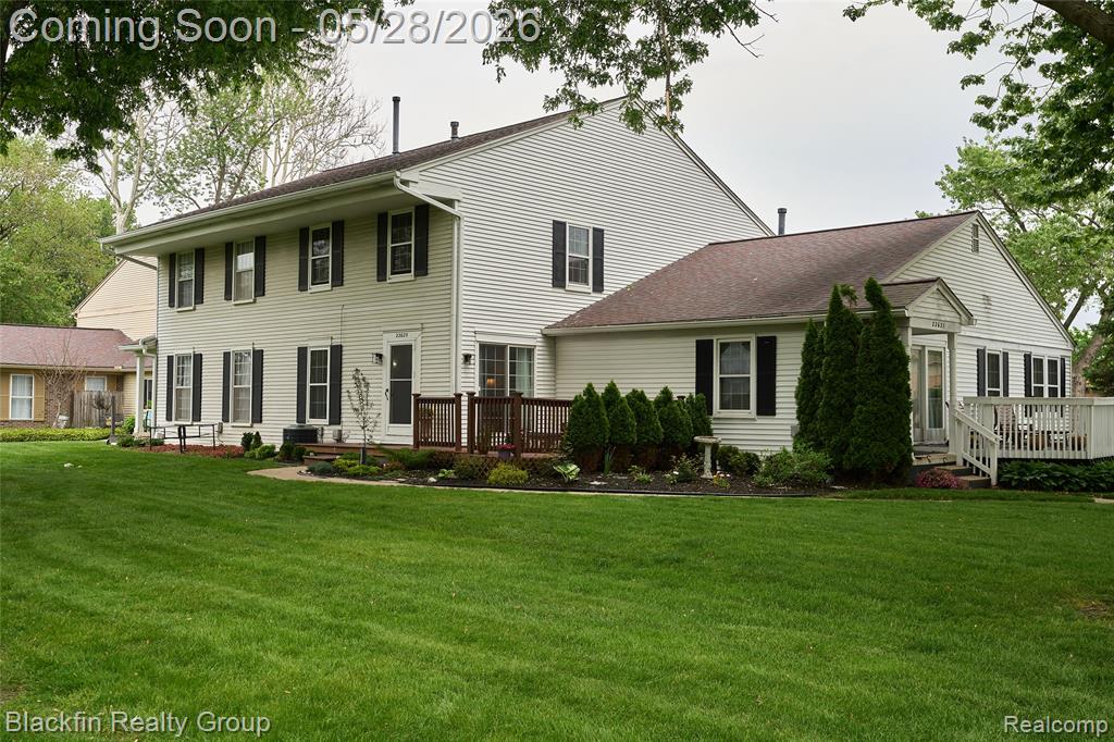 22625 Martin Road St. Clair Shores, MI 48081 - Photo 4 of 23