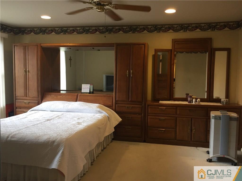 4103 Springbrook Drive Edison, NJ 08820 - Photo 8 of 17 Gallery Image 8
