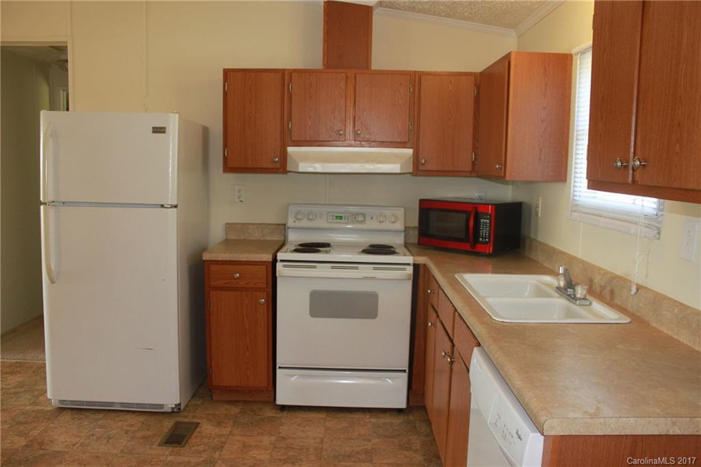 327 Silvers Lake Road Rutherfordton, NC 28139 - Photo 7 of 24