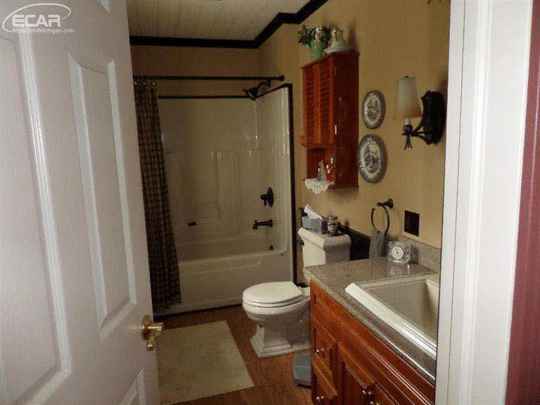 14365 North Center Road Clio, MI 48420 - Photo 9 of 34 20440307-8.JPG