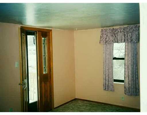 5915 Heckert Road Bakerstown, PA 15007 - Photo 2 of 4 Living Room.