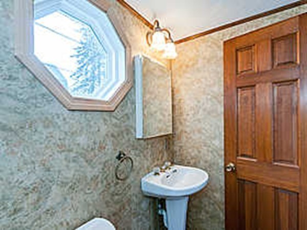 45 Bicknell Road Weymouth, MA 02191 - Photo 12 of 24 Gallery Image 12