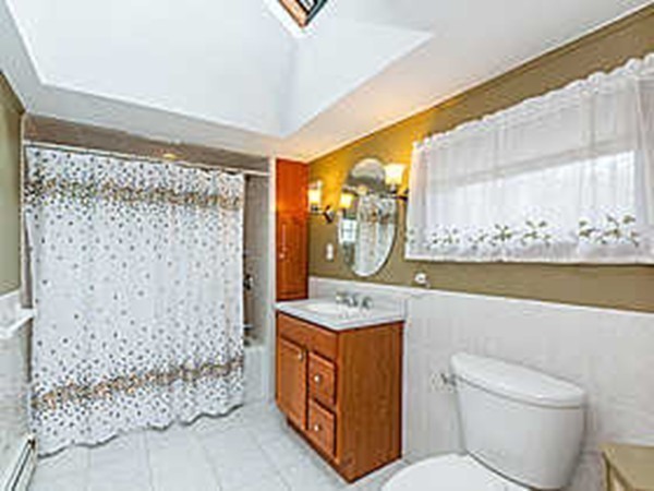45 Bicknell Road Weymouth, MA 02191 - Photo 10 of 24 Gallery Image 10