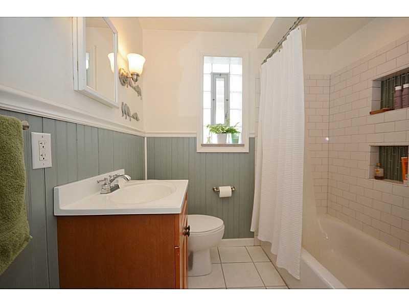 4278 Glen Lytle Road Greenfield, PA 15217 - Photo 9 of 25 Full Bath.
