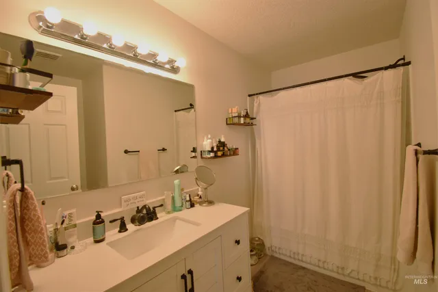 $2,150 | 2707 Colfax Drive, Caldwell, ID 83607