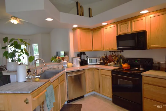 $2,150 | 2707 Colfax Drive, Caldwell, ID 83607