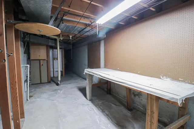 $220,000 | 2215 South Lori Lane, Wichita, KS 67207