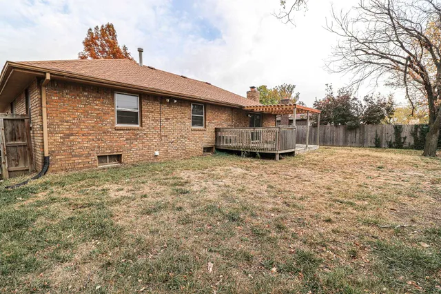 $220,000 | 2215 South Lori Lane, Wichita, KS 67207
