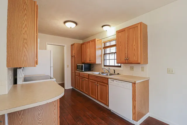 $220,000 | 2215 South Lori Lane, Wichita, KS 67207