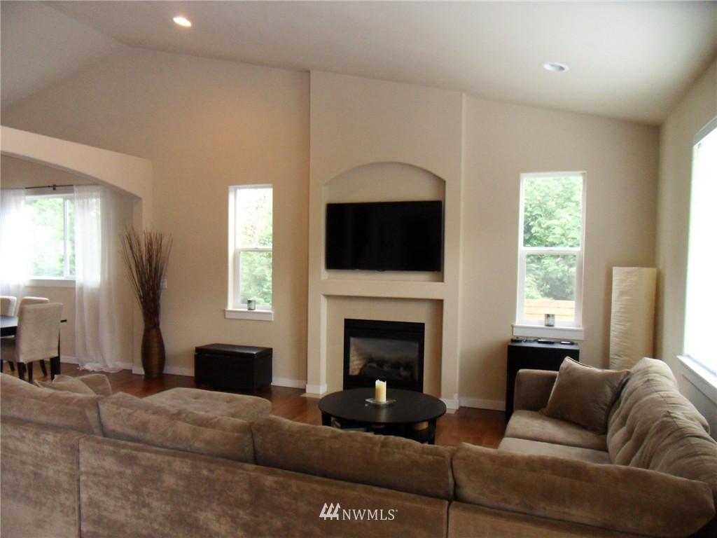 2 212th Street Southwest Bothell, WA 98021 - Photo 5 of 20