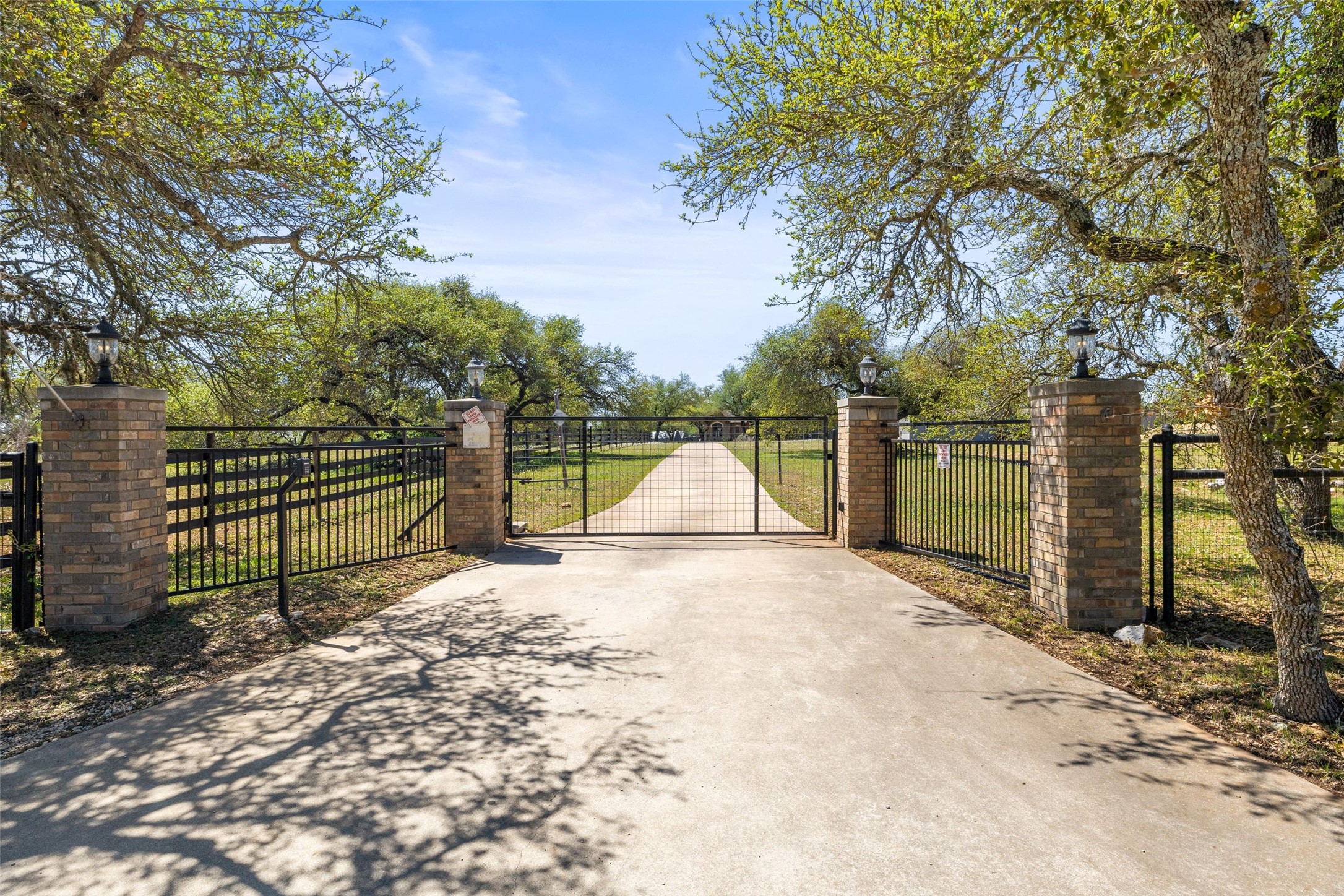 815 Elliott Ranch Road Buda, TX 78610 - Photo 3 of 40 View of gate
