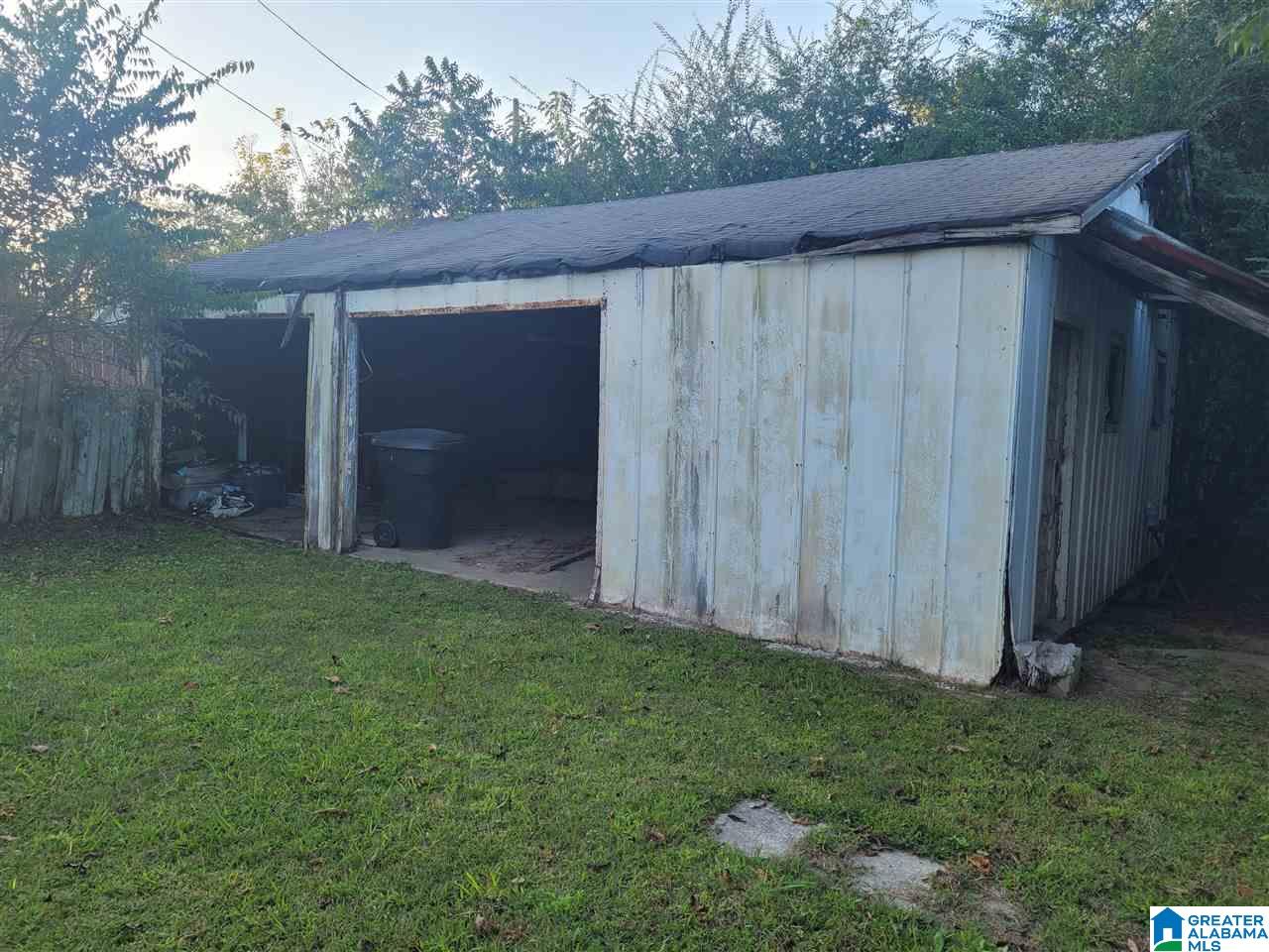 1237 Grant Avenue Gadsden, AL 35903 - Photo 5 of 17