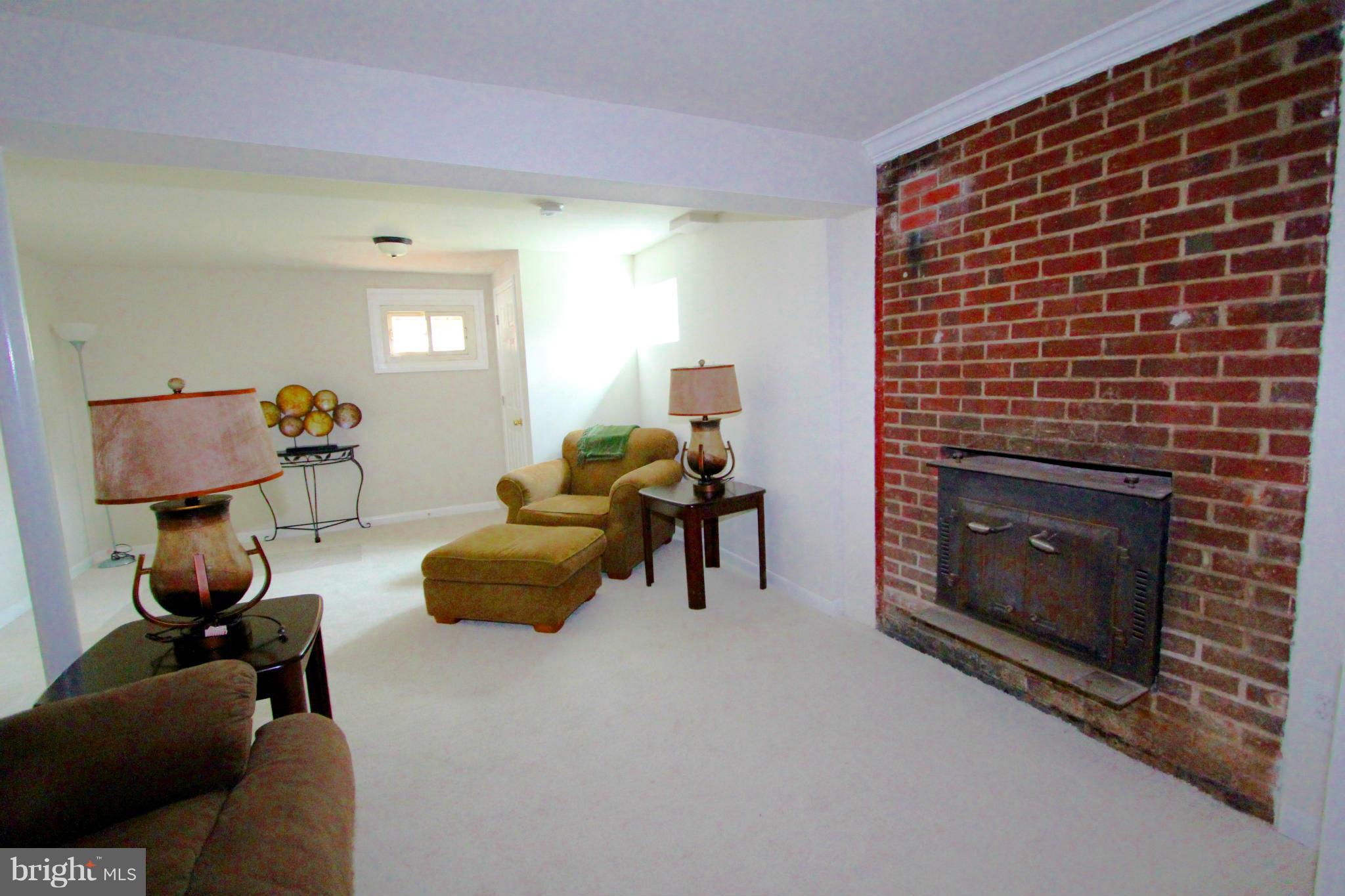 10639 Old Colchester Road Lorton, VA 22079 - Photo 11 of 29 Family Room