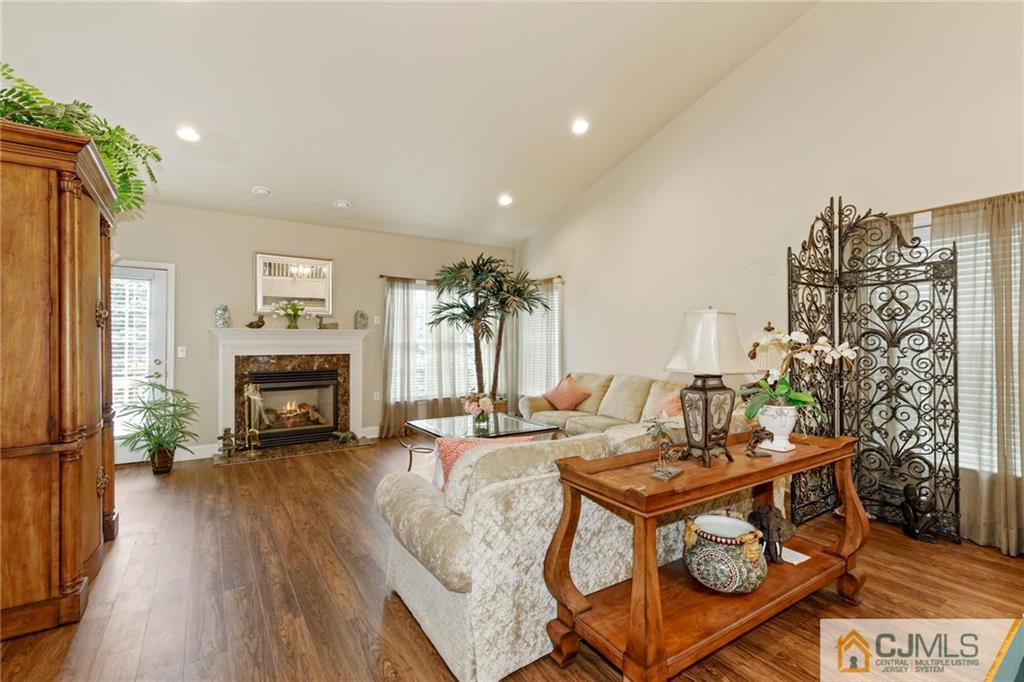 4 Yates Road Manalapan, NJ 07726 - Photo 11 of 25 Gallery Image 11