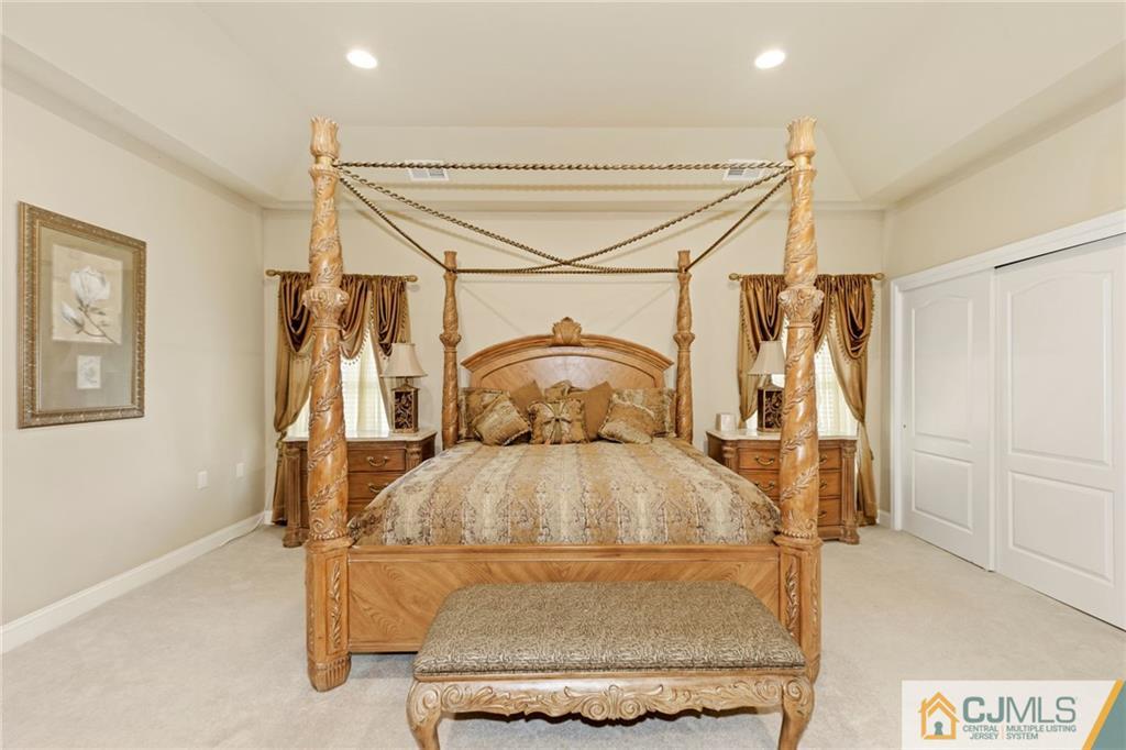 4 Yates Road Manalapan, NJ 07726 - Photo 15 of 25 Gallery Image 15