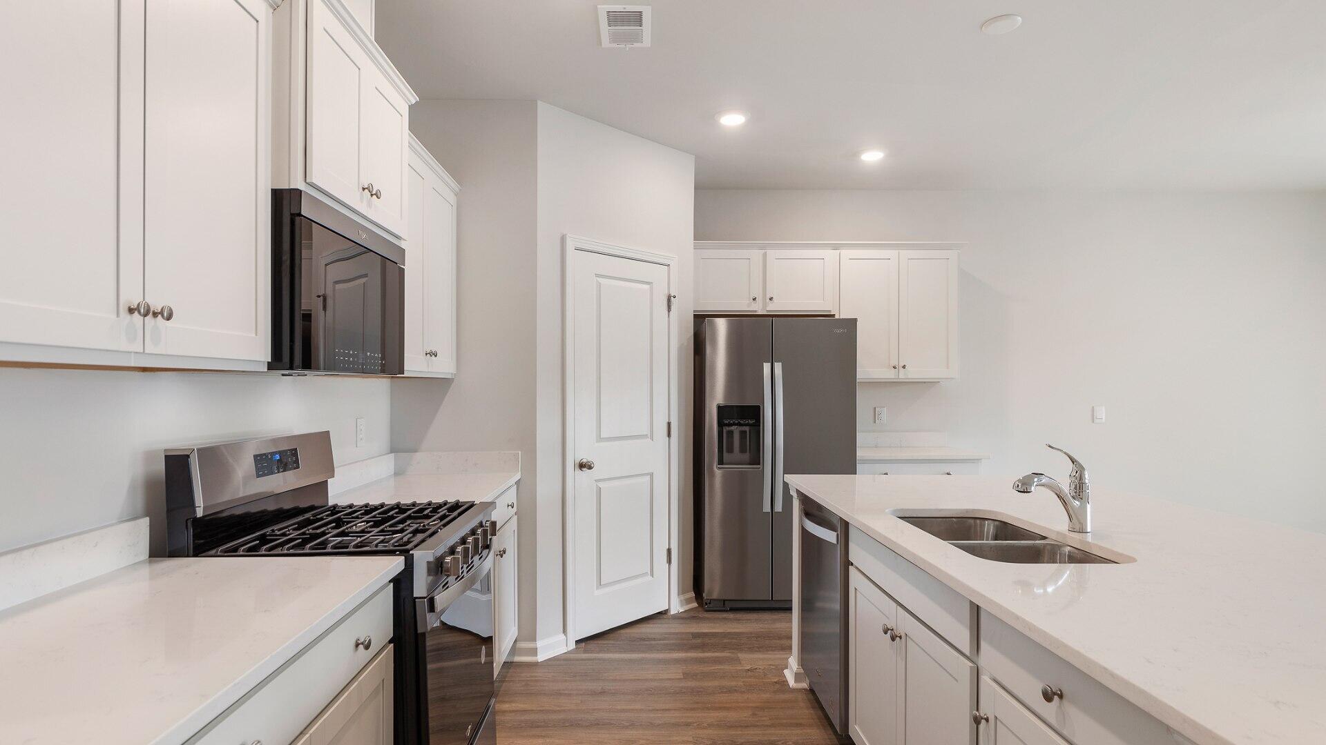 152 Carolina Groves Boulevard Moncks Corner, SC 29461 - Photo 12 of 43 2W1A5878