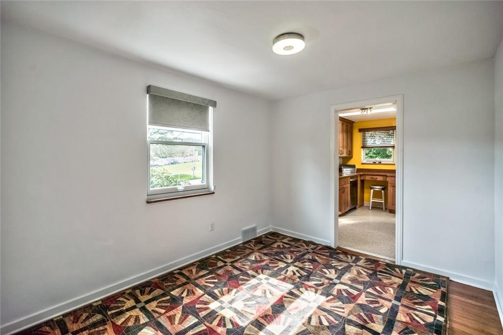 9101 Pannier Road Pittsburgh, PA 15237 - Photo 12 of 24 Dining Room