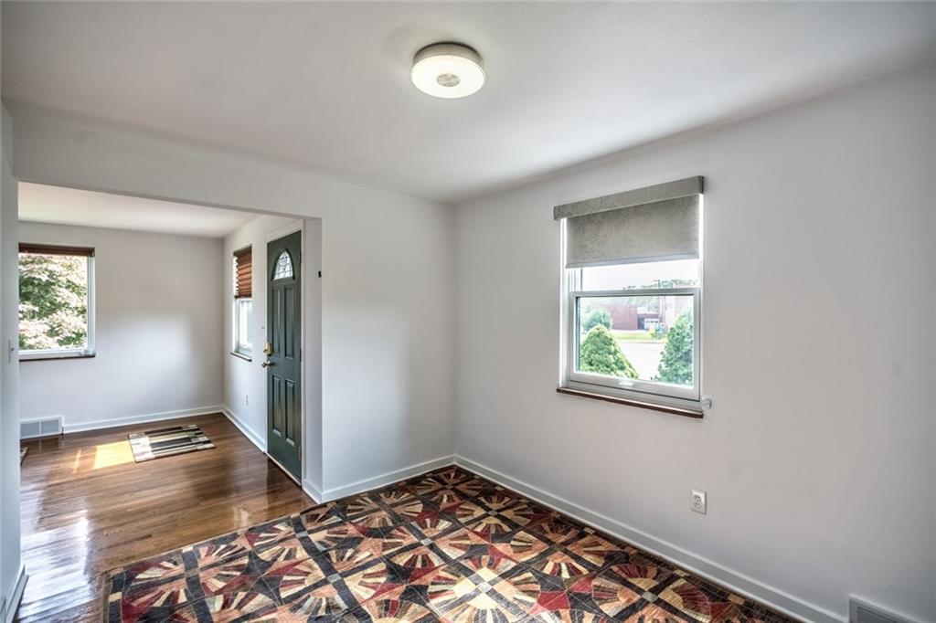 9101 Pannier Road Pittsburgh, PA 15237 - Photo 13 of 24 Dining Room