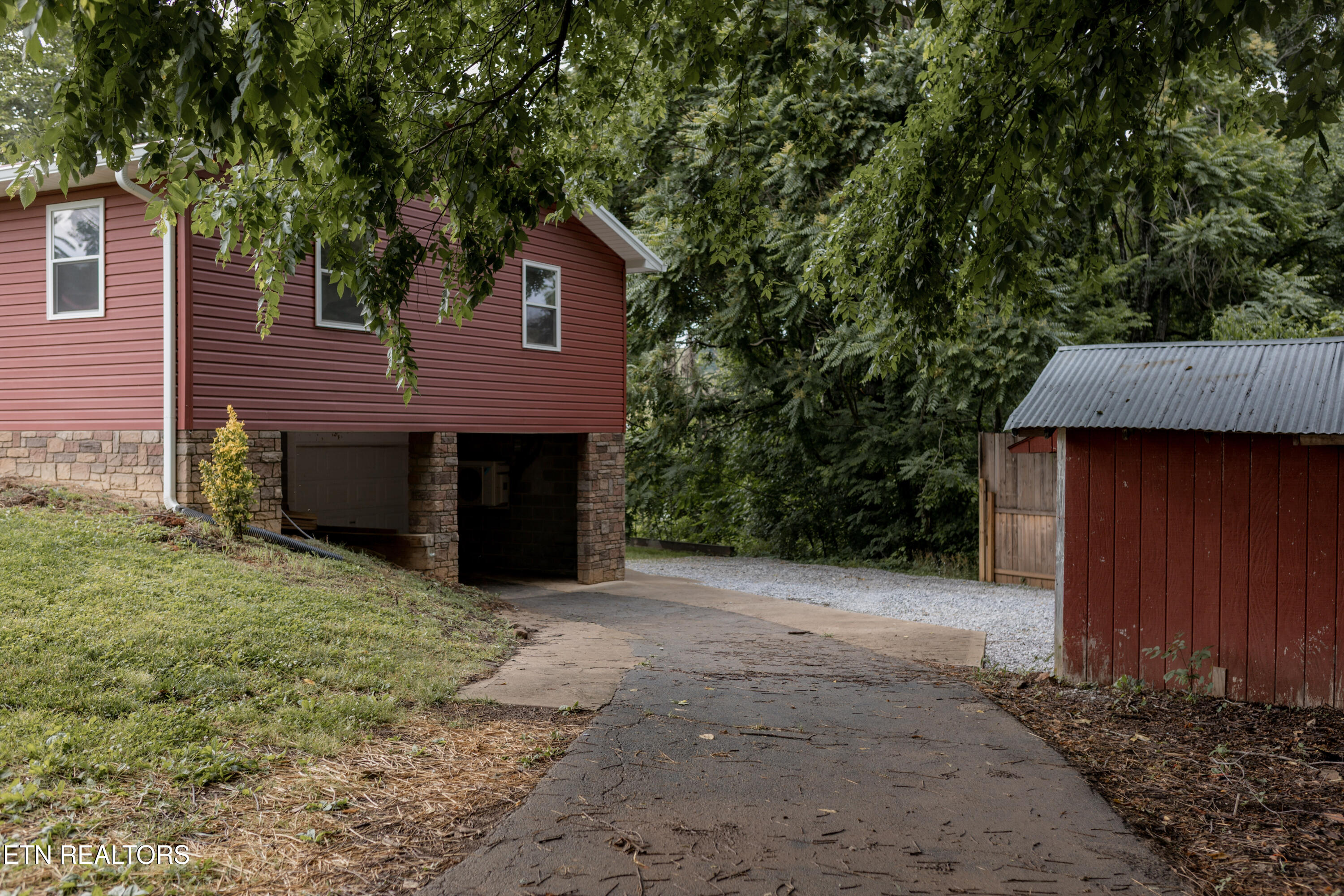 7288 Lakeshore Drive Rutledge, TN 37861 - Photo 55 of 56 Iside of house