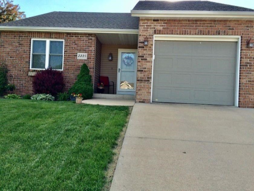 2225 Trenton Road Dubuque, IA 52002 - Photo 13 of 16 Gallery Image 13